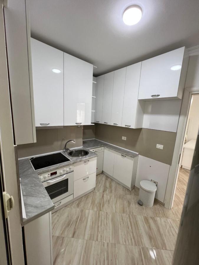 Leo Apartament Durres Exterior photo