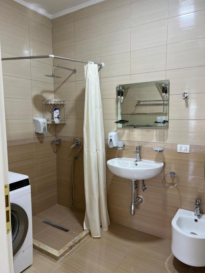 Leo Apartament Durres Exterior photo