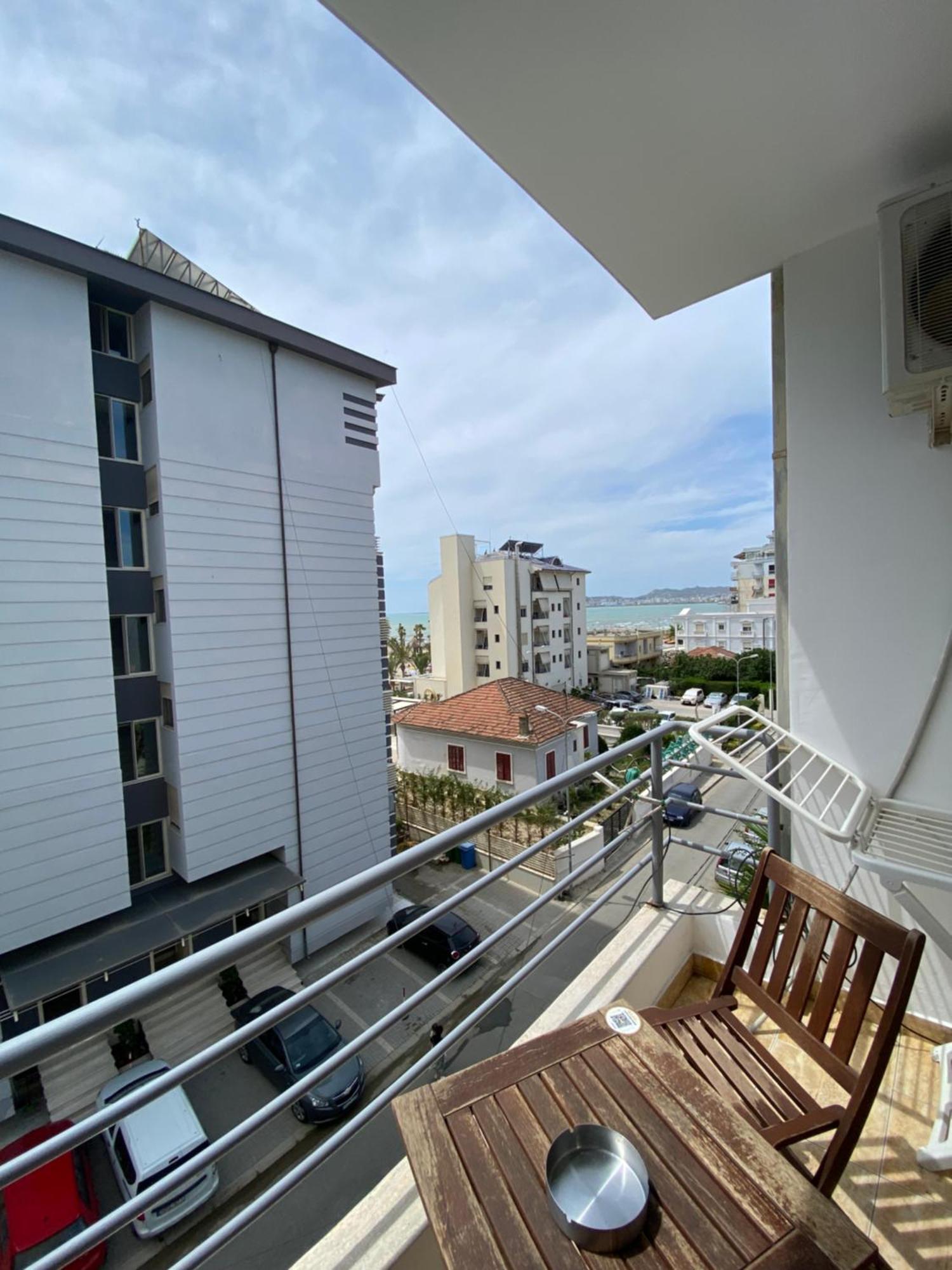 Leo Apartament Durres Exterior photo