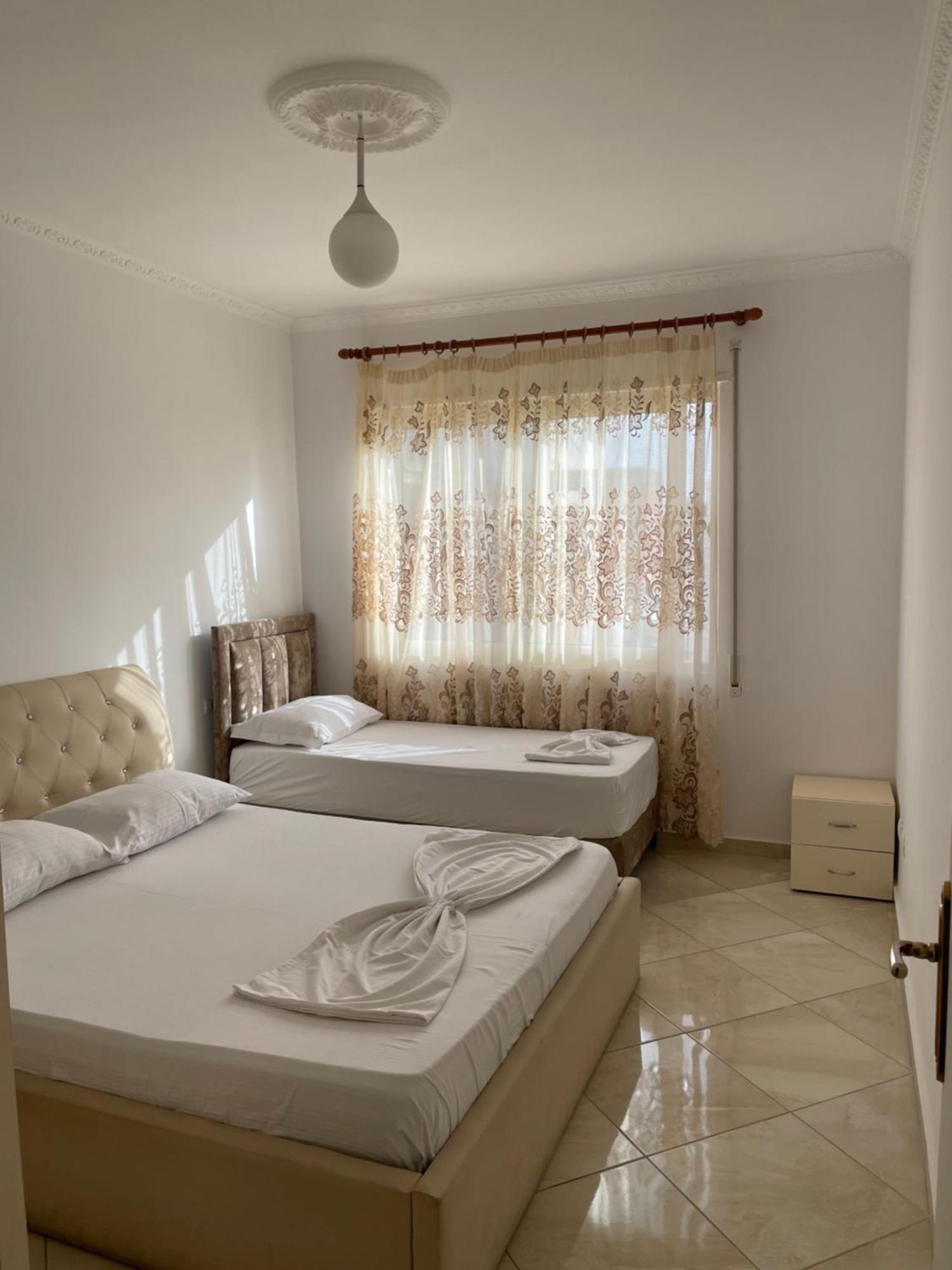 Leo Apartament Durres Exterior photo