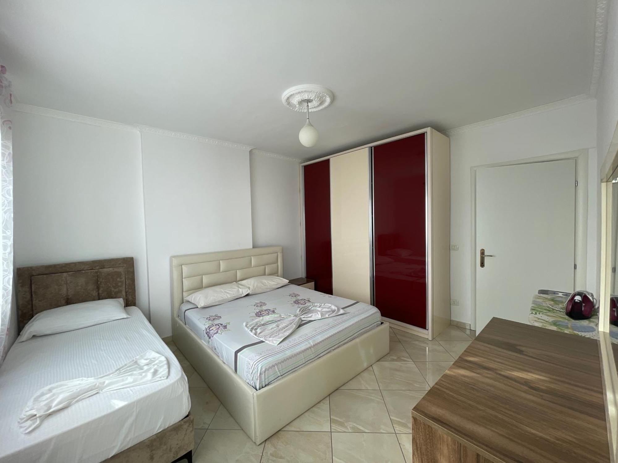 Leo Apartament Durres Exterior photo